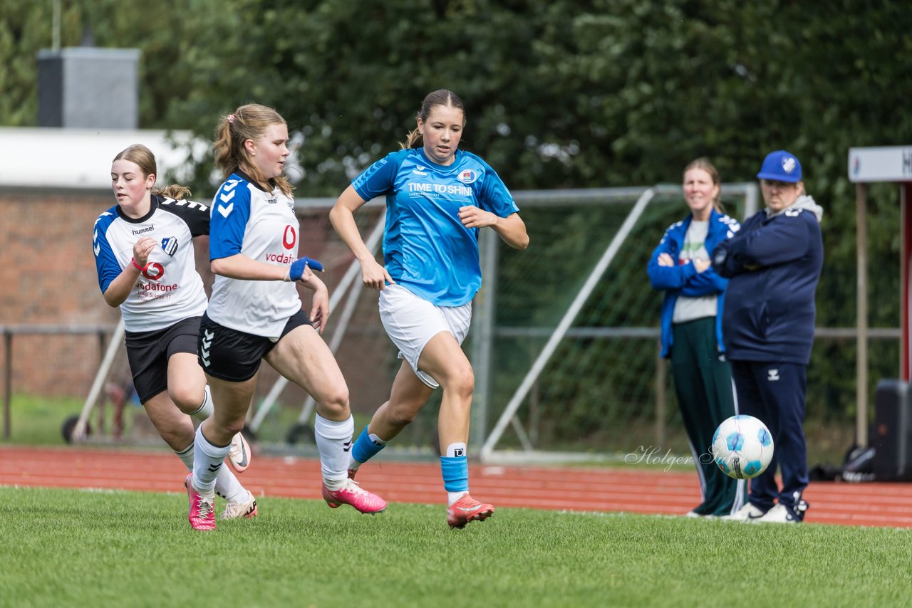 Bild 106 - wBJ VfL Pinneberg - Germania Schnelsen : Ergebnis: 15:1